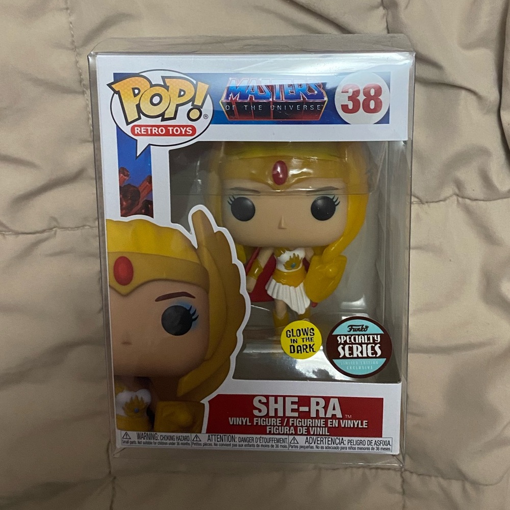 Funko Pop! Retro Toys #38 She-Ra Vinyl Figure - Yellow & White GITD